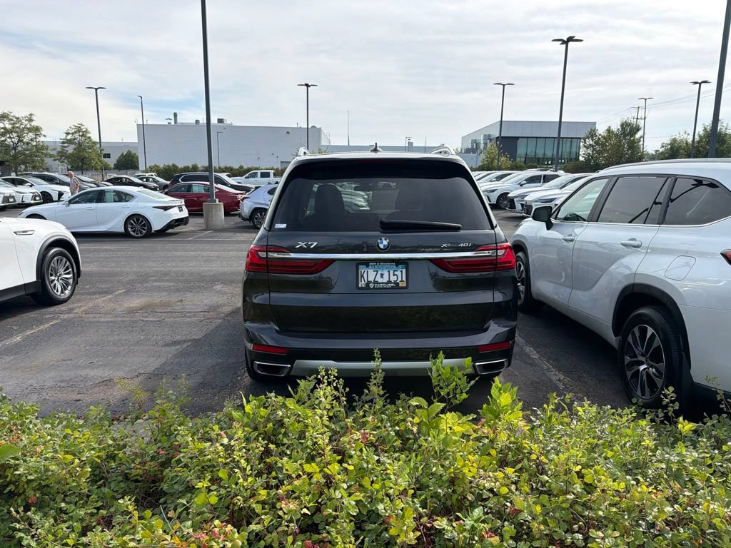 Used 2020 BMW X7 xDrive40i w/ Premium Package AWD/4WD image 24