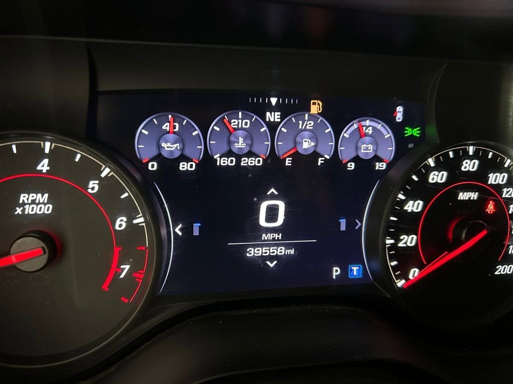 Used 2022 Chevrolet Camaro SS RWD image 10