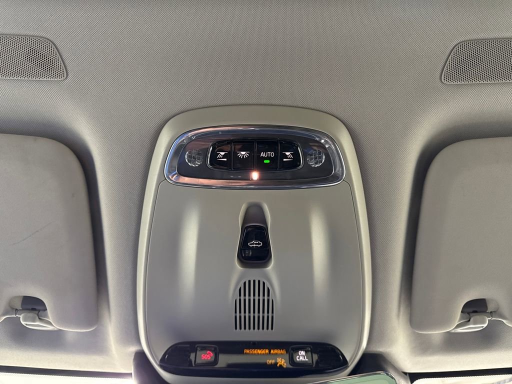 Used 2018 Volvo XC60 T6 Momentum w/ Advanced Package image 21