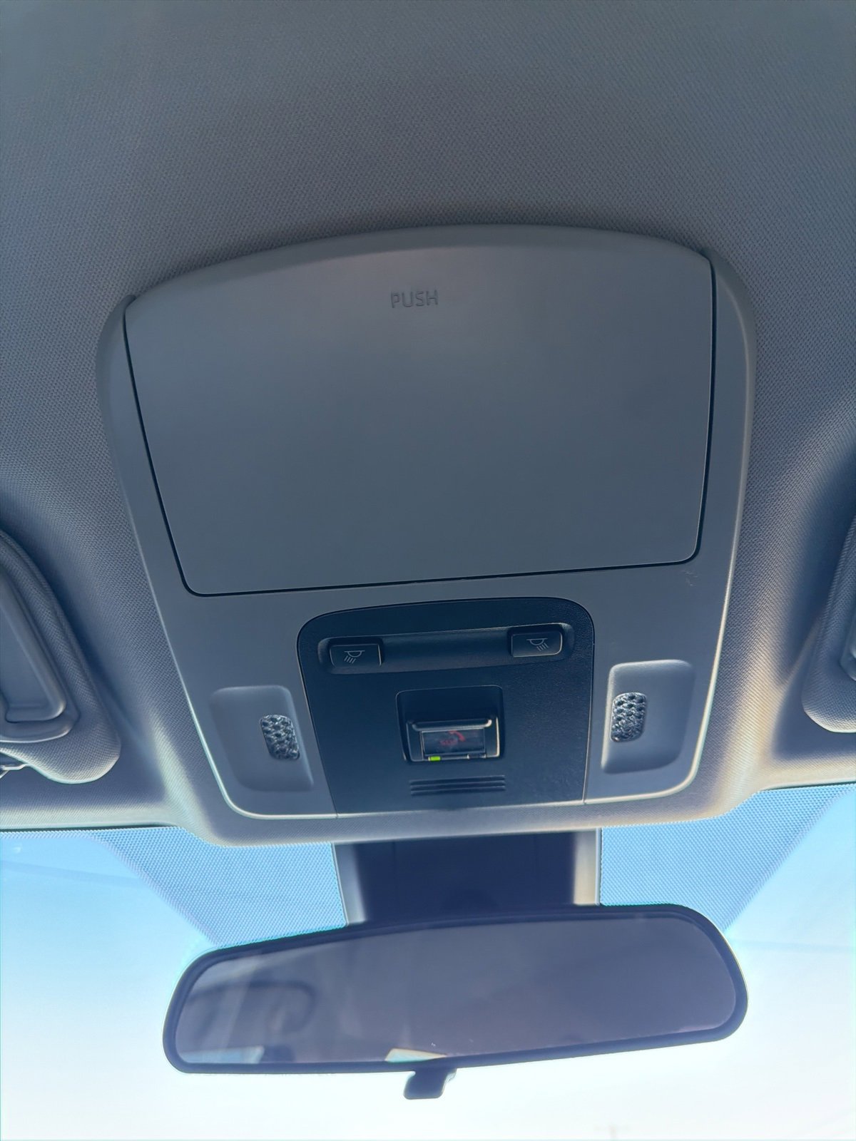 Used 2020 Toyota Camry LE image 60