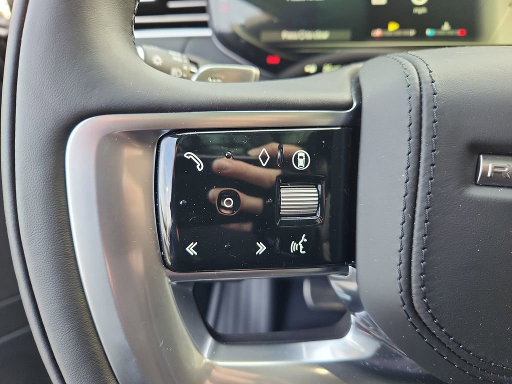 New 2026 Land Rover Range Rover Long Wheelbase SE image 19