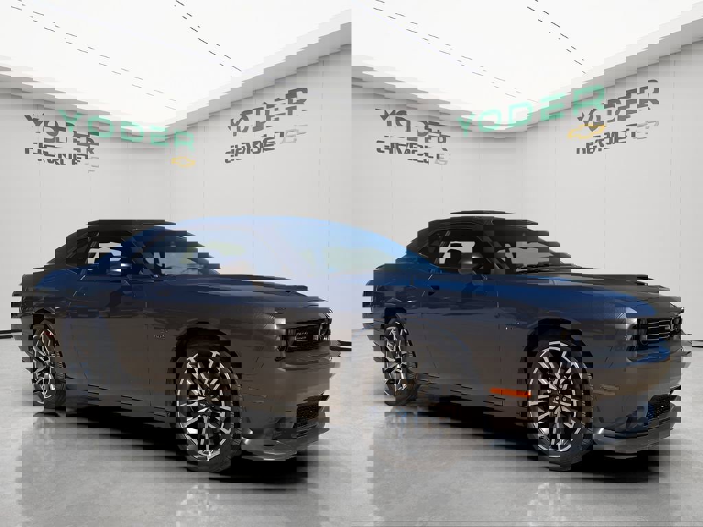 Used 2023 Dodge Challenger R/T image 2