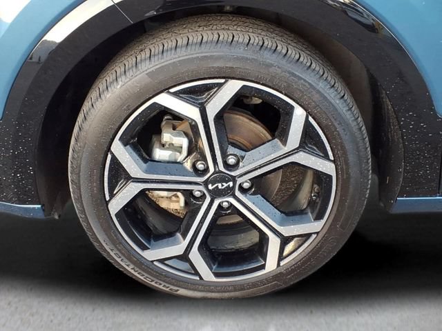 Used 2024 Kia Niro EX Touring FWD image 10