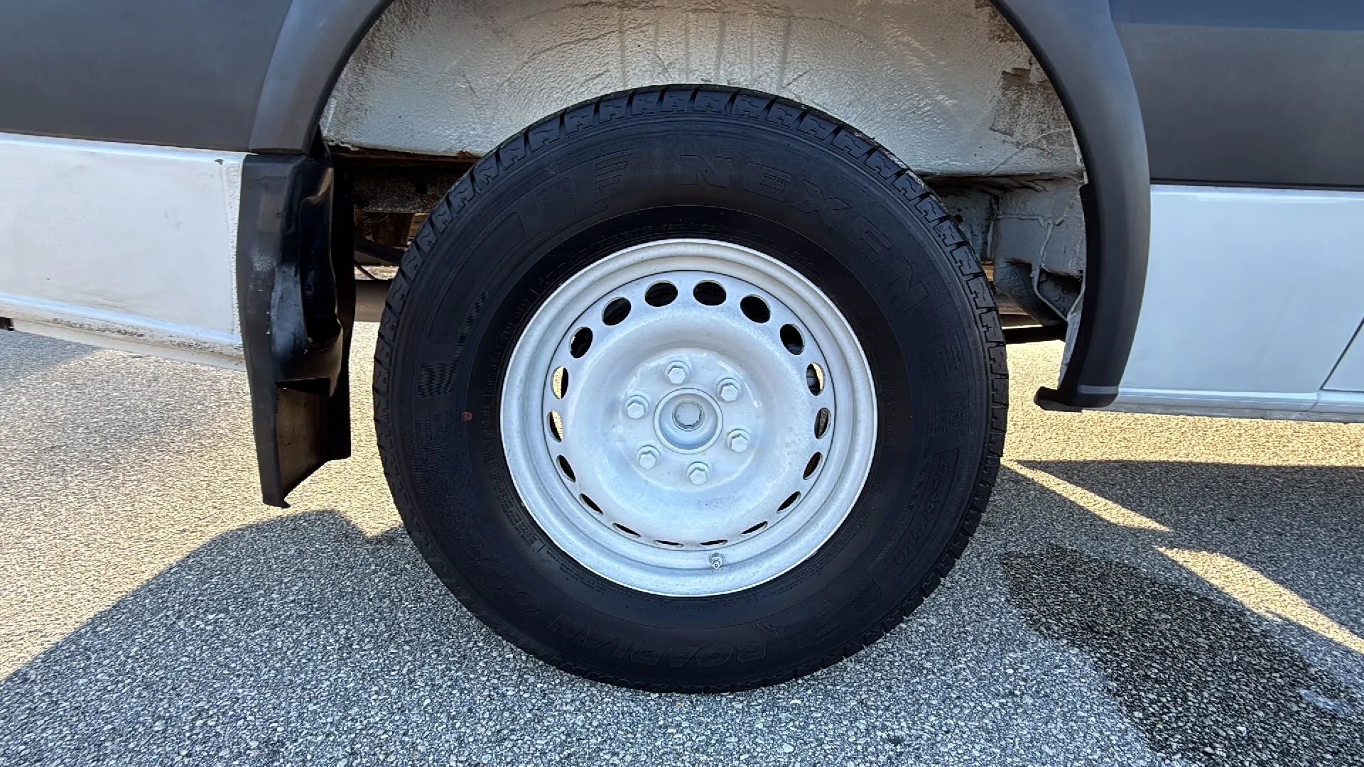 Used 2015 Mercedes-Benz Sprinter 2500 image 20