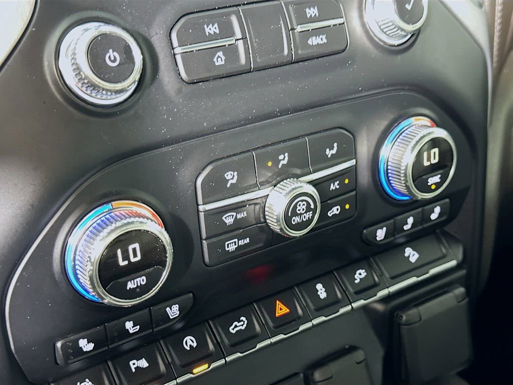 Used 2019 GMC Sierra 1500 SLT w/ SLT Premium Plus Package AWD/4WD image 28