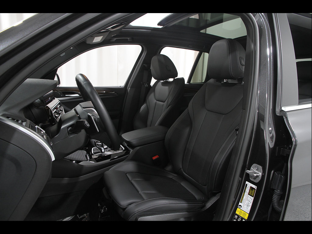 Used 2023 BMW X3 xDrive30i w/ Premium Package AWD/4WD image 5