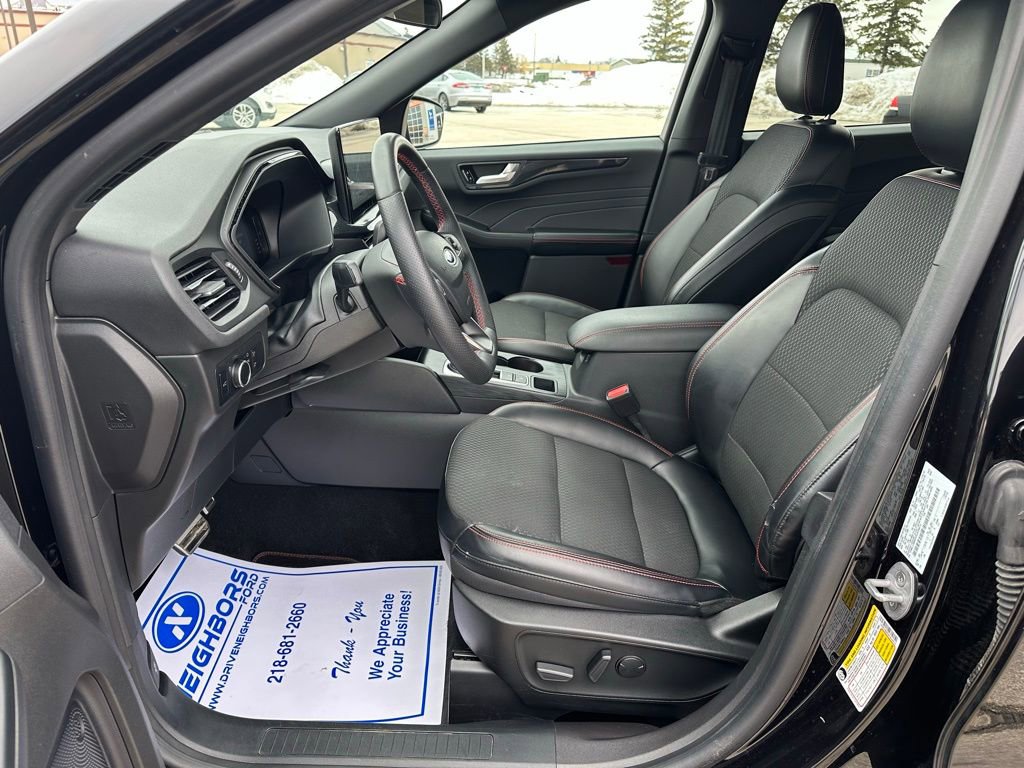 Used 2023 Ford Escape ST-Line w/ Tech Pack #1 image 11