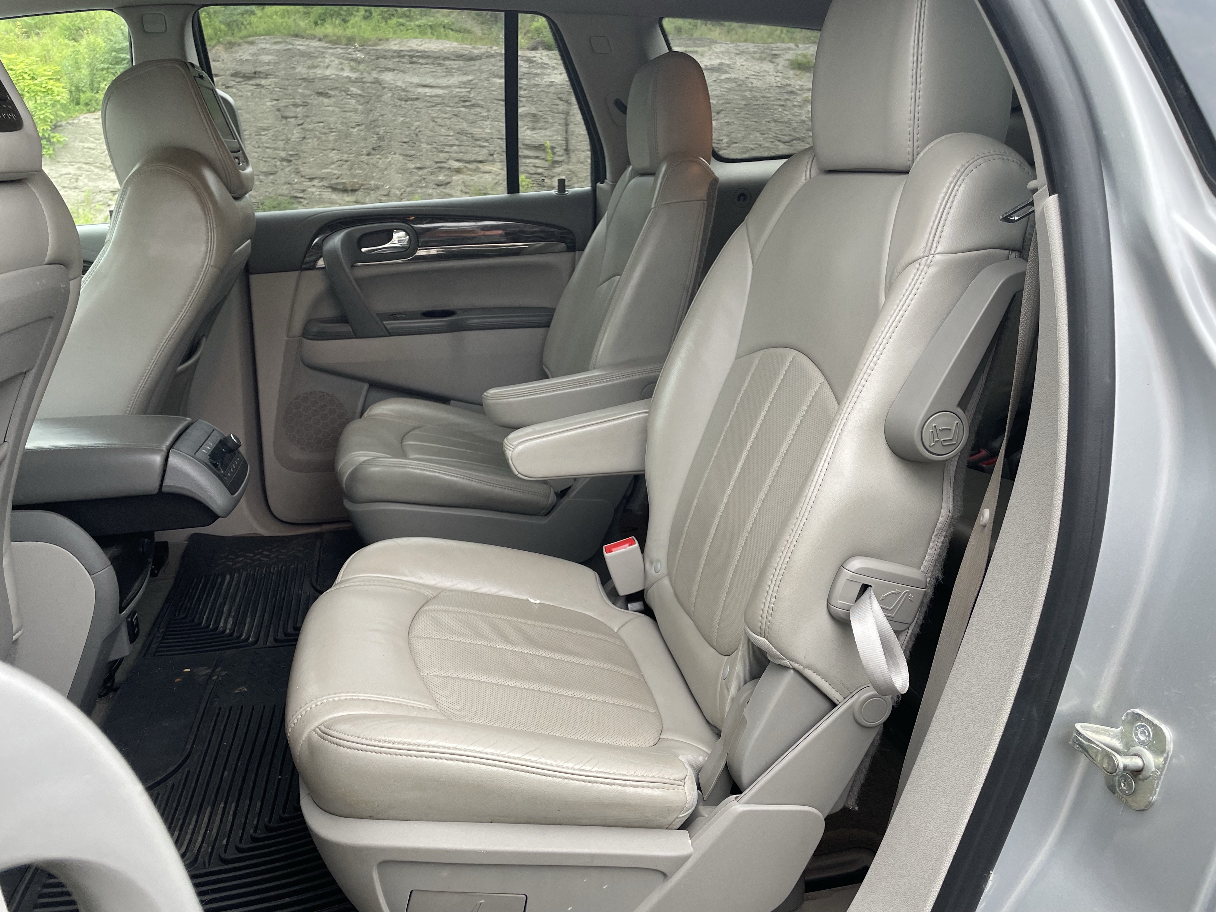 Used 2014 Buick Enclave Premium AWD/4WD image 9
