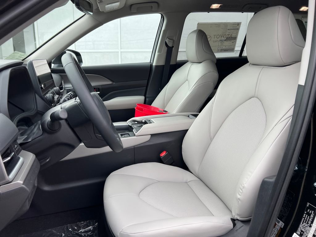 New 2026 Toyota Grand Highlander AWD Hybrid image 19