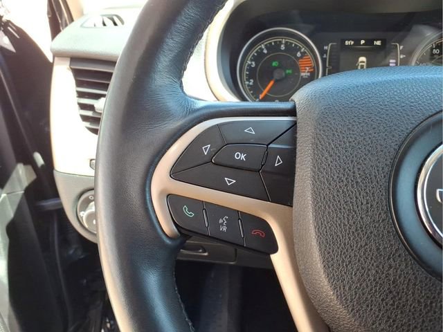 Used 2016 Jeep Cherokee Latitude image 16