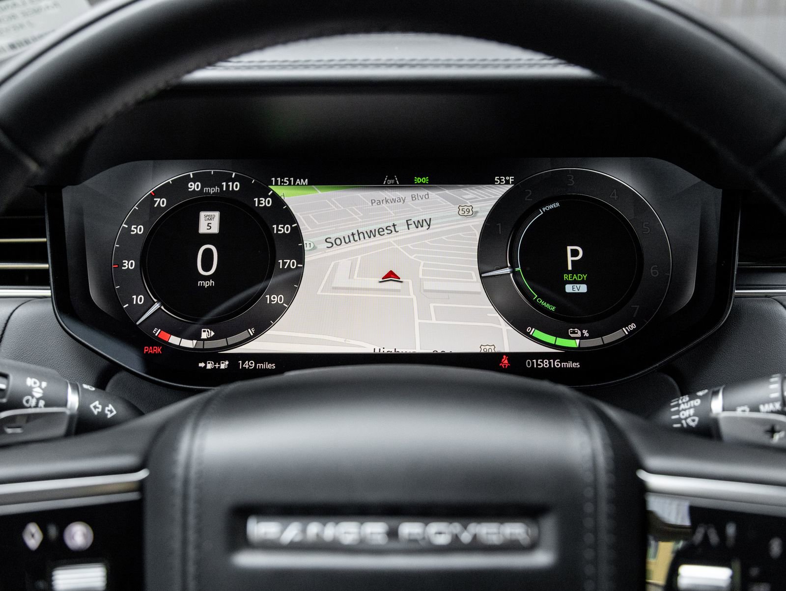 Used 2025 Land Rover Range Rover SE image 14
