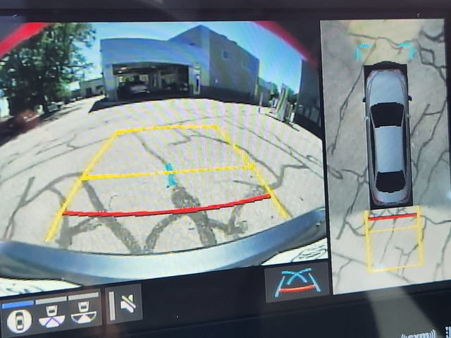 Used 2022 Toyota Avalon Limited w/ Advanced Safety Package FWD image 16