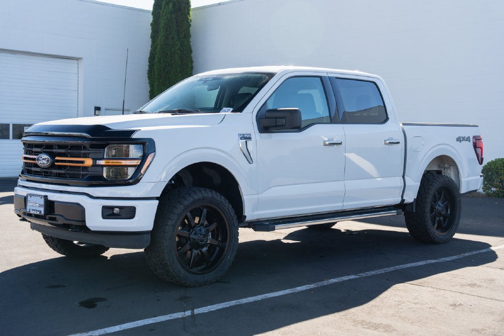 Used 2025 Ford F150 XLT w/ Equipment Group 301A Standard AWD/4WD image 3