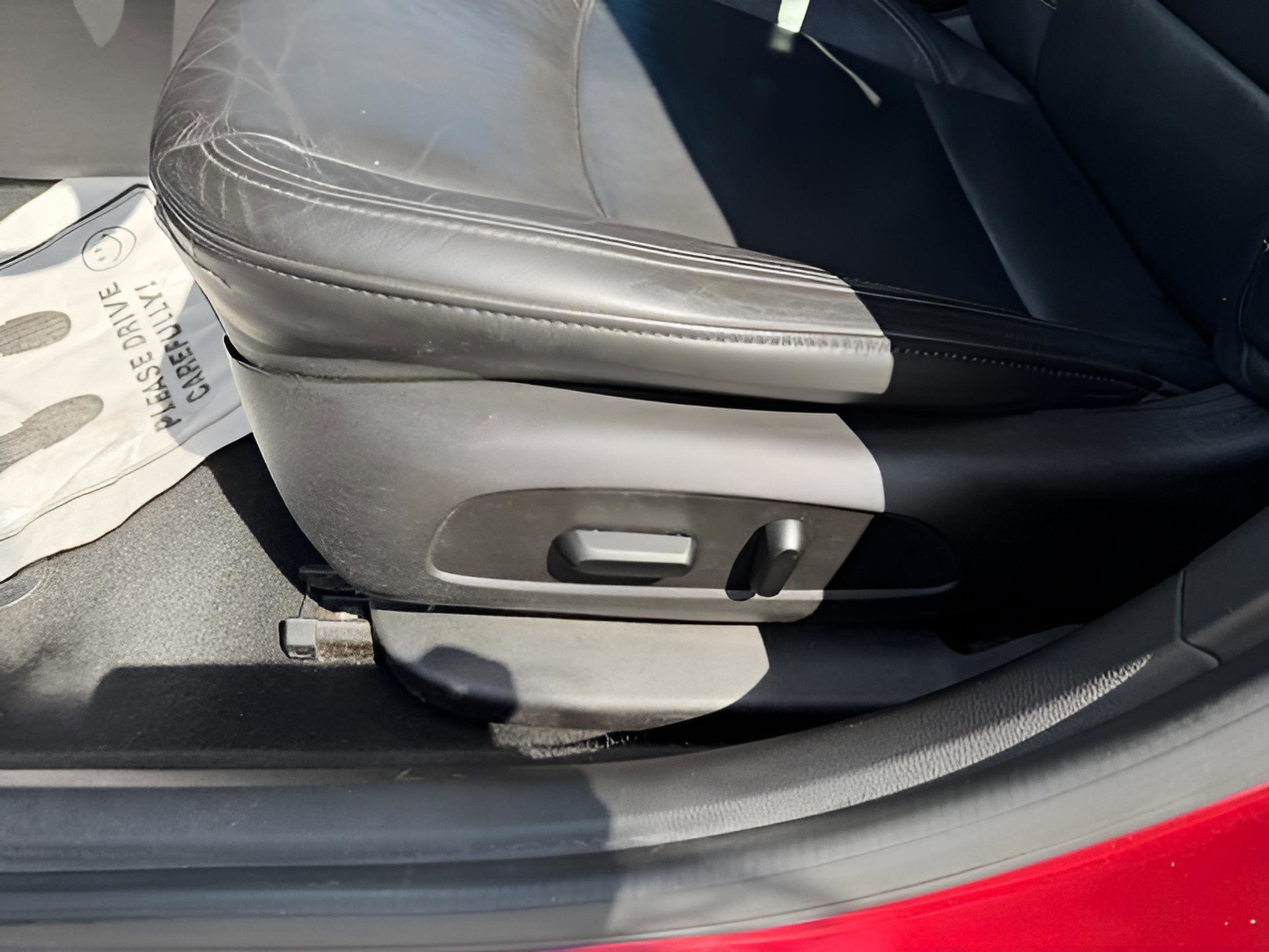 Used 2017 Chevrolet Cruze Premier image 23