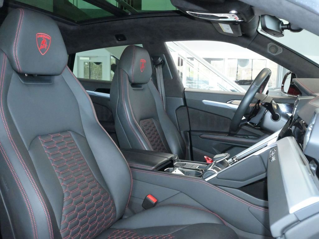 Used 2020 Lamborghini Urus image 23