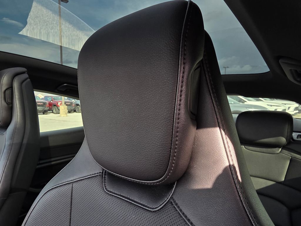 Used 2020 Porsche Taycan 4S AWD/4WD image 21