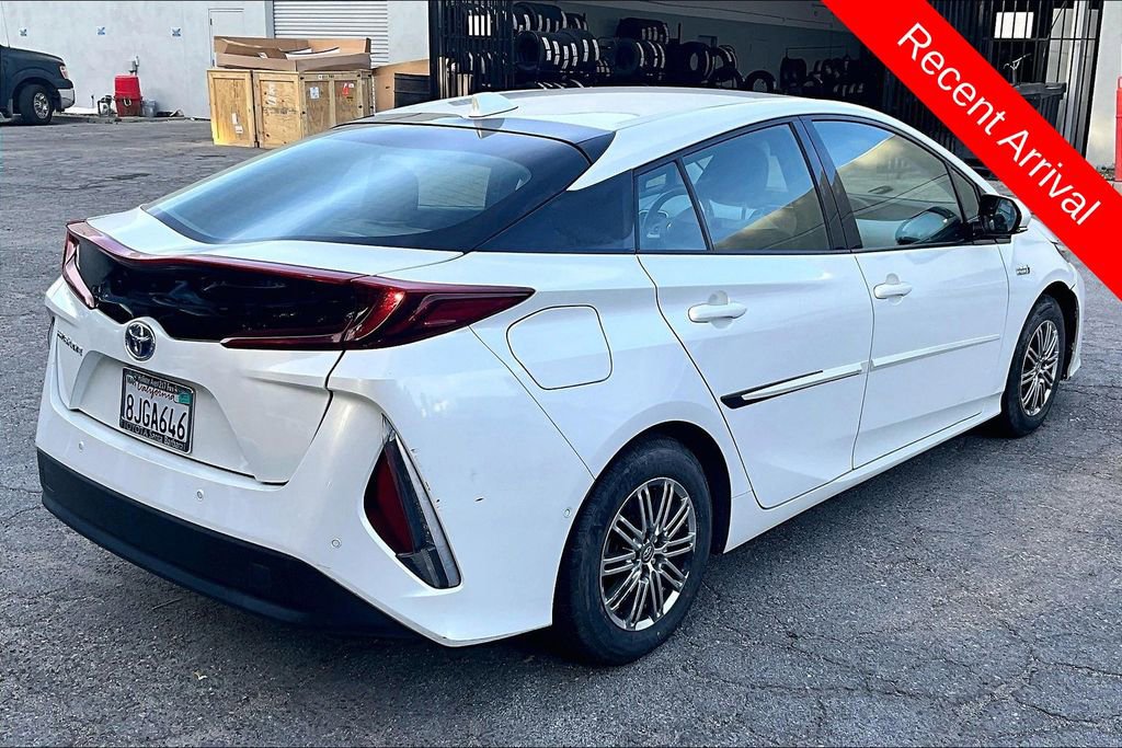 Used 2019 Toyota Prius Prime Advanced FWD image 4