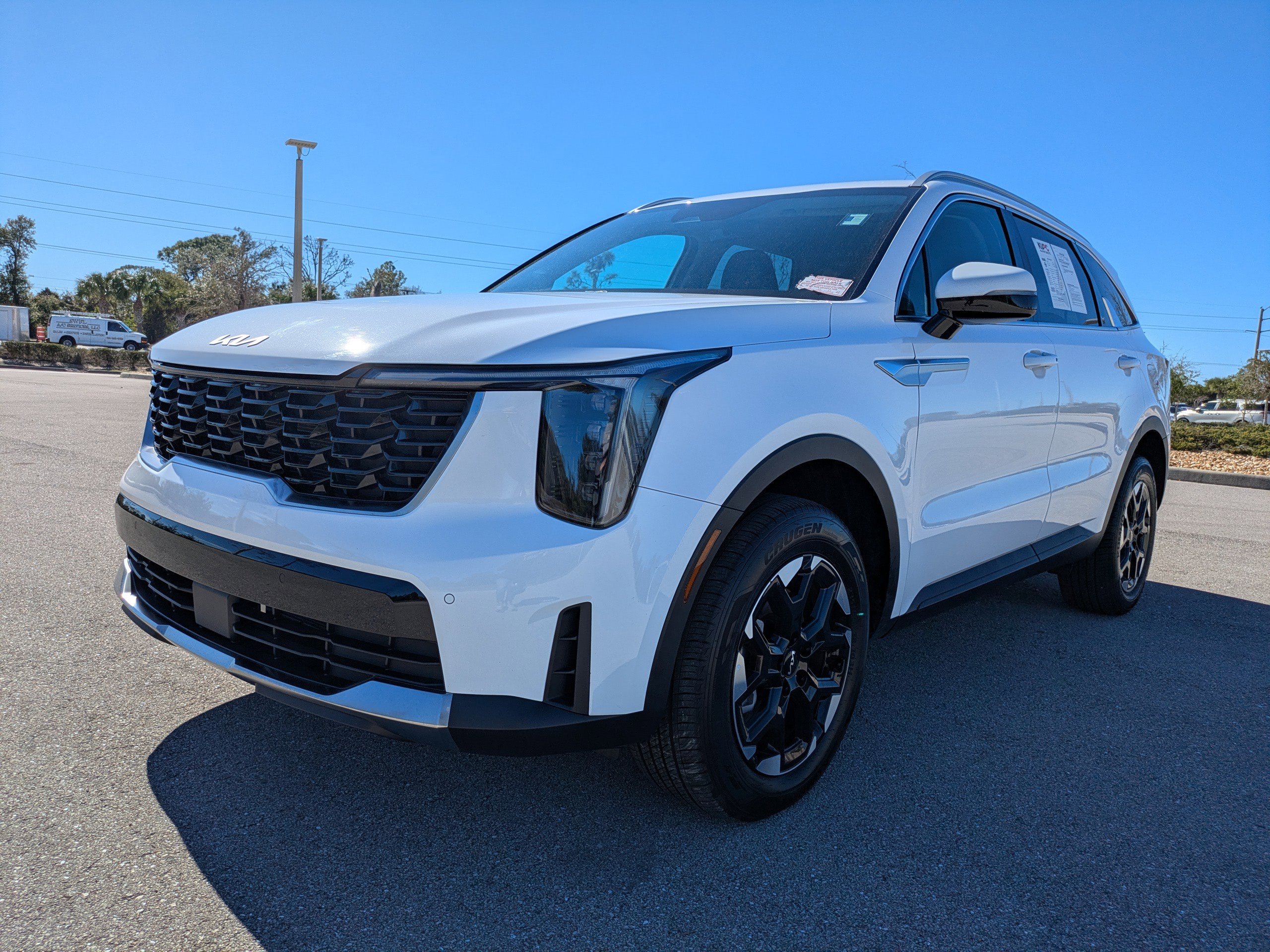 Certified 2025 Kia Sorento S image 9