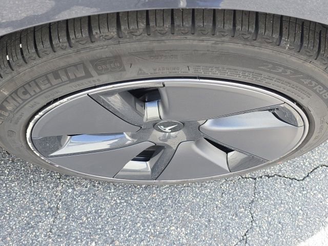Used 2023 Tesla Model 3 Standard Range image 25