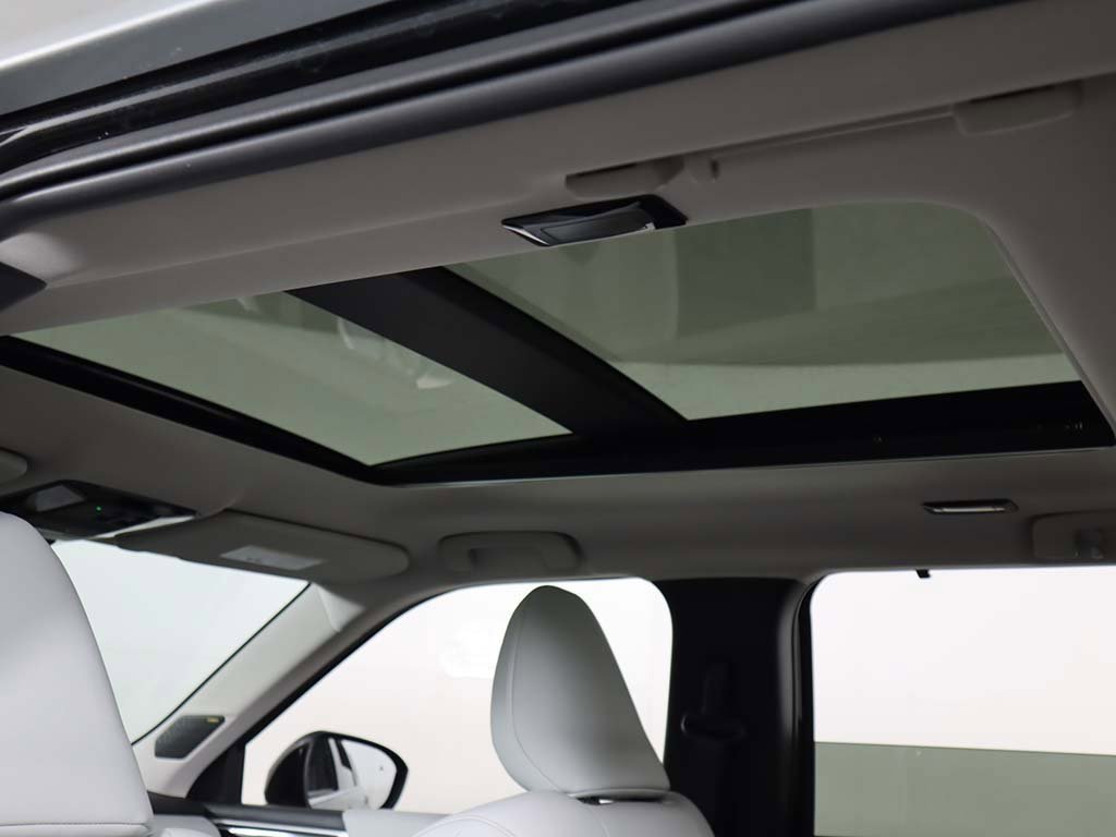 New 2025 Mitsubishi Outlander AWD image 23