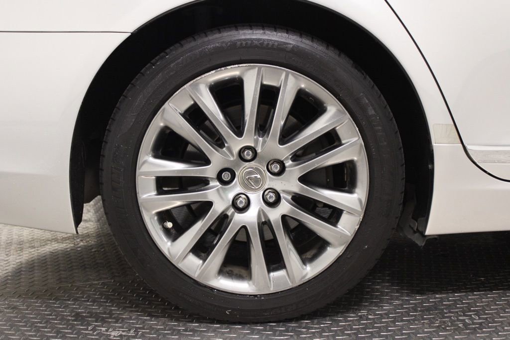 Used 2013 Lexus LS 460 AWD w/ Comfort Pkg image 13
