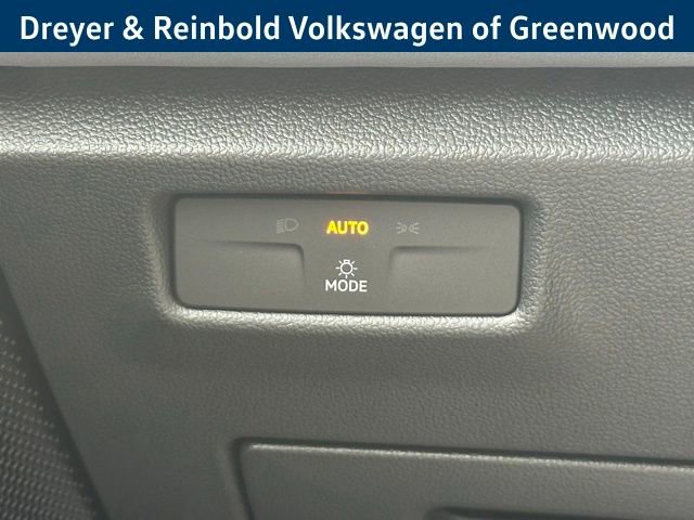 New 2026 Volkswagen Tiguan SE image 16