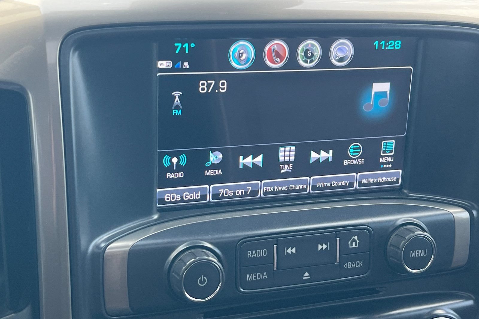 Used 2018 Chevrolet Silverado 1500 High Country AWD/4WD image 14