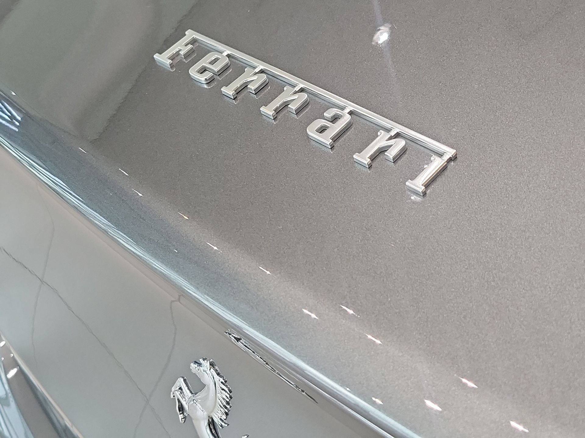 Used 2017 Ferrari California T RWD image 11