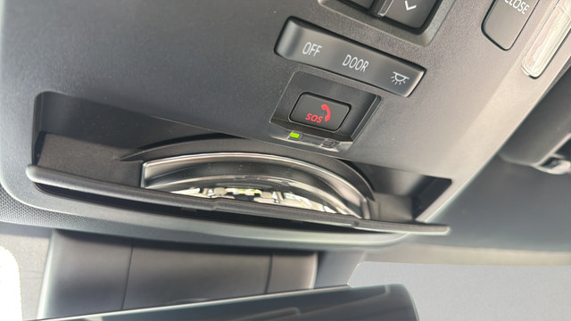 Used 2025 Toyota Sienna Platinum AWD/4WD image 26