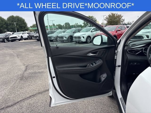 Used 2023 Buick Encore GX Essence w/ Experience Buick Package AWD/4WD image 24
