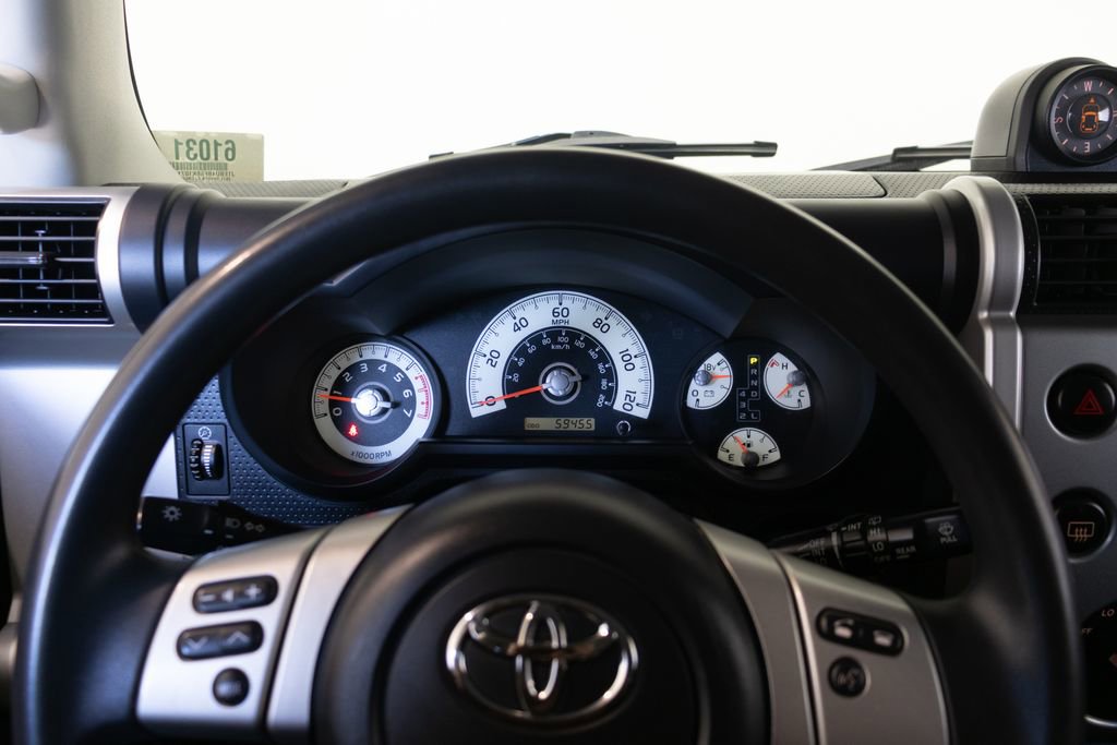 Used 2011 Toyota FJ Cruiser 4WD w/ Convenience Pkg image 27