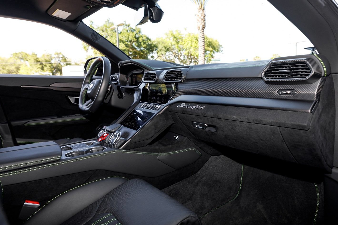 Used 2023 Lamborghini Urus Performante AWD/4WD image 67