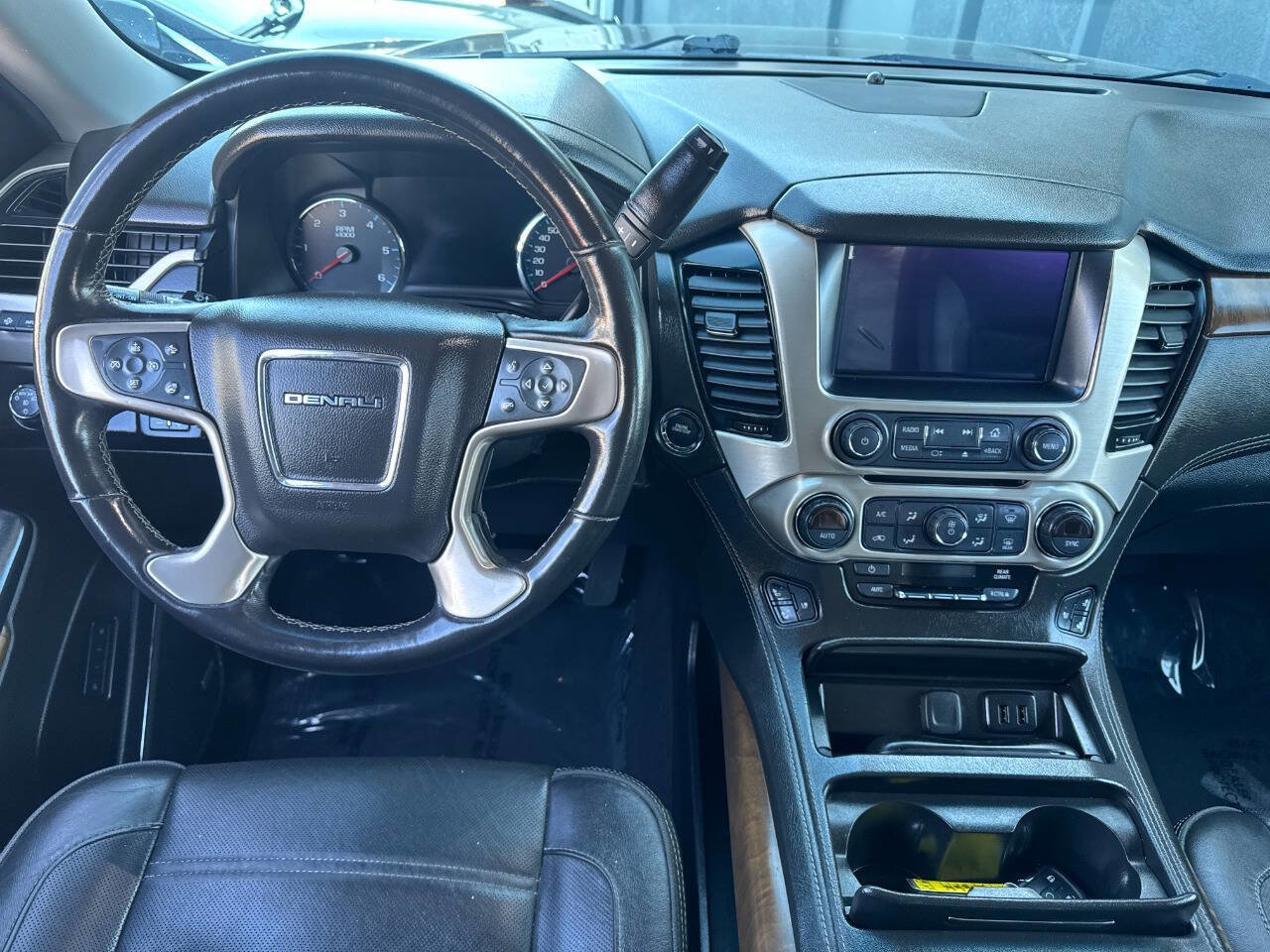 Used 2019 GMC Yukon XL Denali w/ Denali Ultimate Package image 17