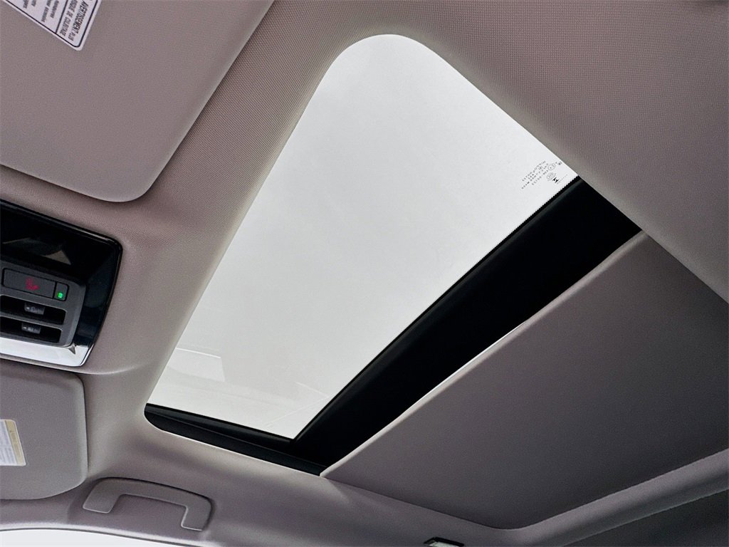 New 2025 Mitsubishi Outlander SE image 23