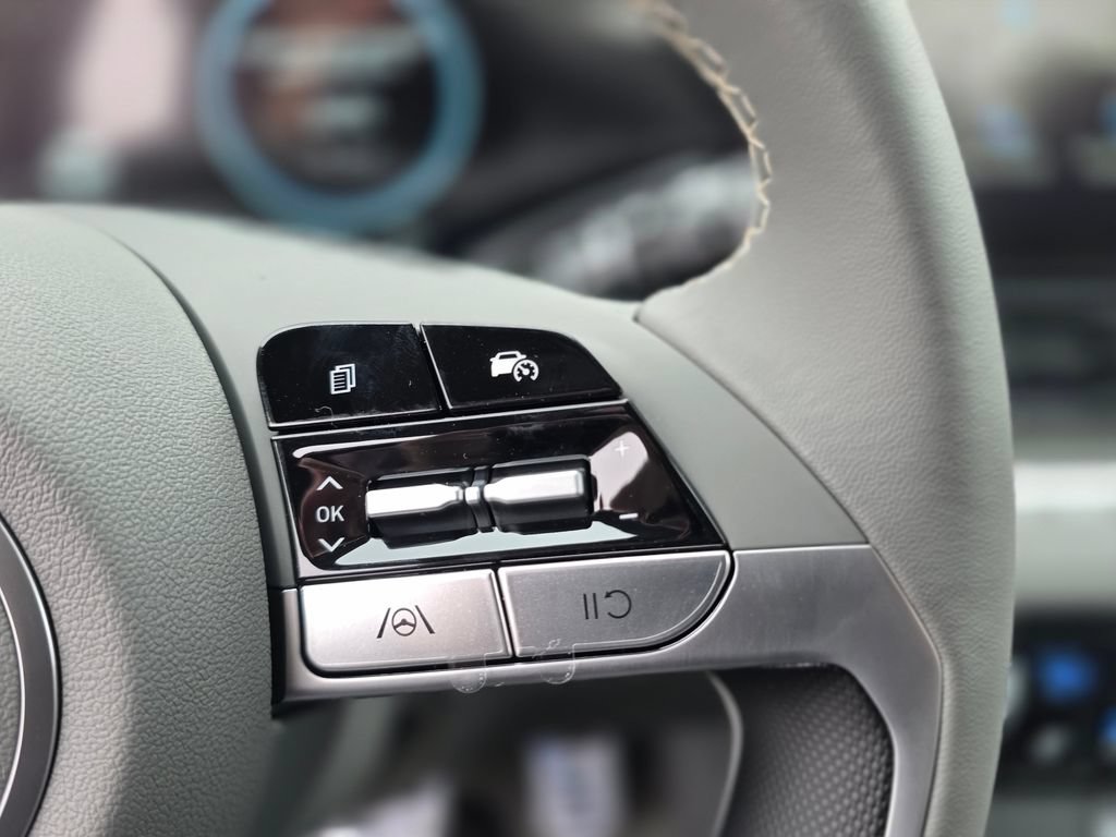 New 2026 Hyundai Elantra Sport FWD image 25