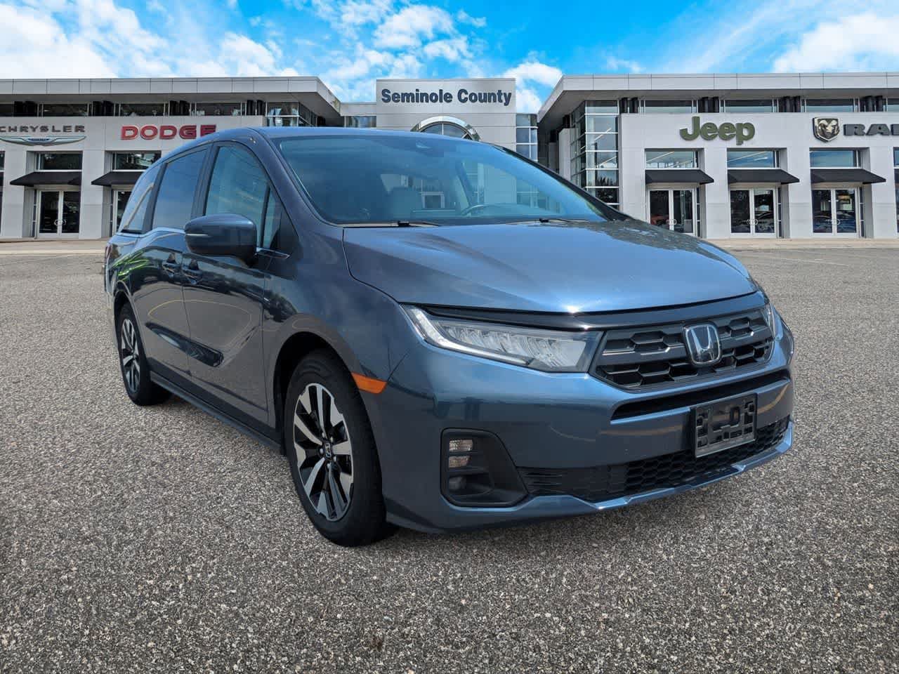 Used 2025 Honda Odyssey EX-L image 2