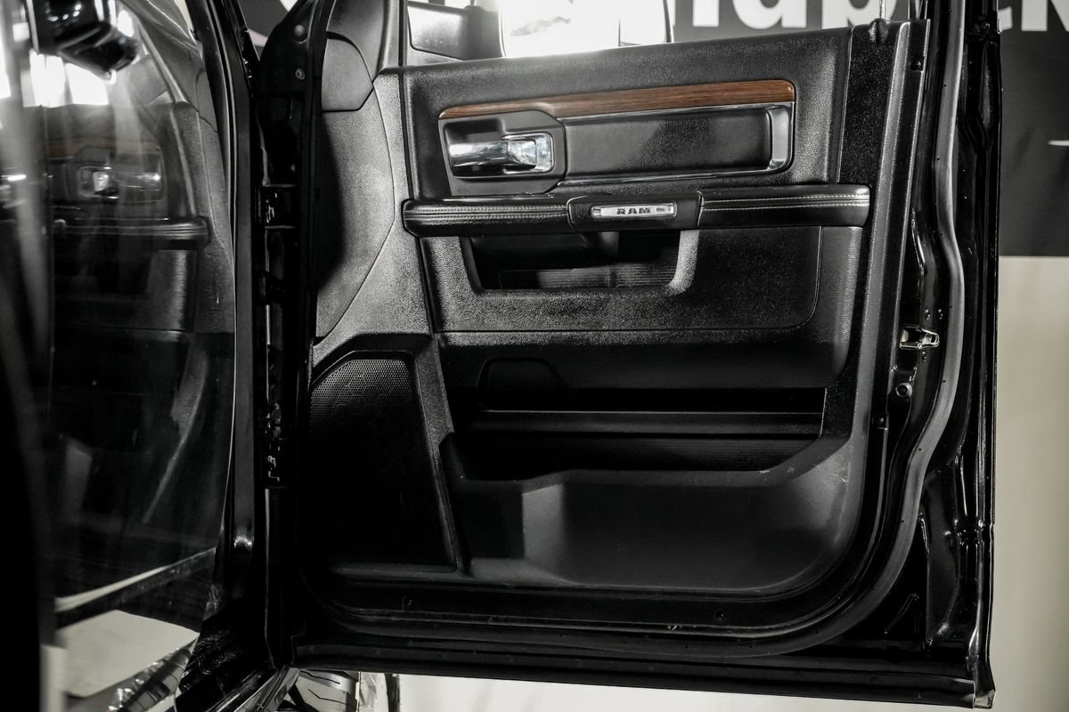 Used 2014 RAM 3500 Laramie w/ Convenience Group AWD/4WD image 33