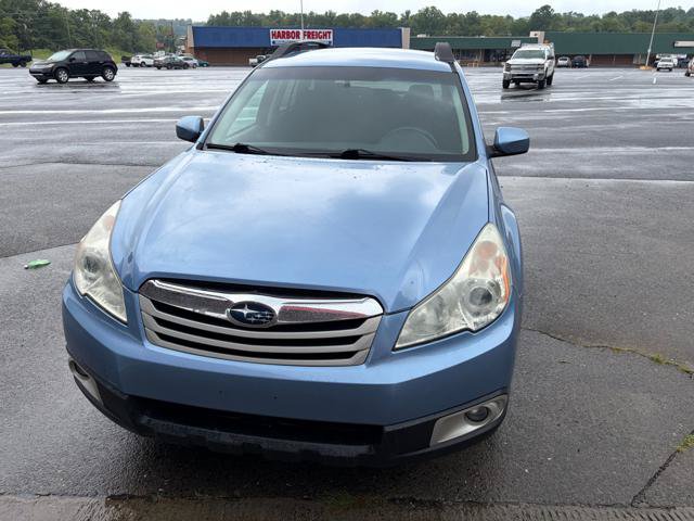 Used 2011 Subaru Outback 2.5i Premium w/ All-Weather Pkg AWD/4WD image 4