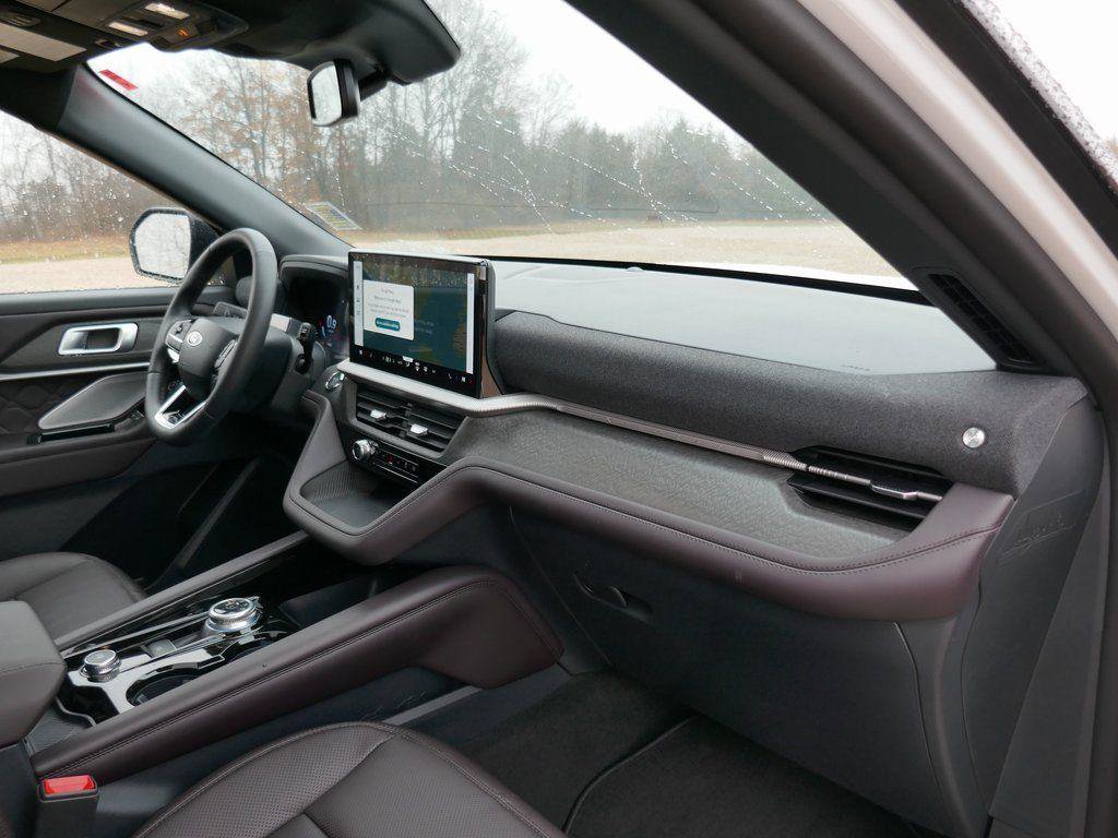 New 2026 Ford Explorer Platinum w/ LUX Leather Package image 11