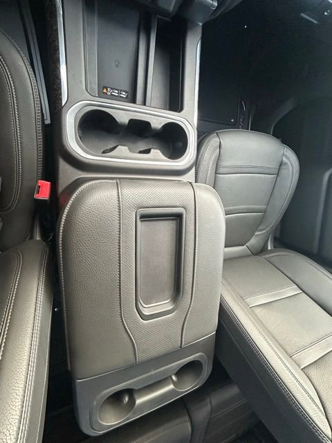 Used 2022 GMC Sierra 3500 Denali image 9