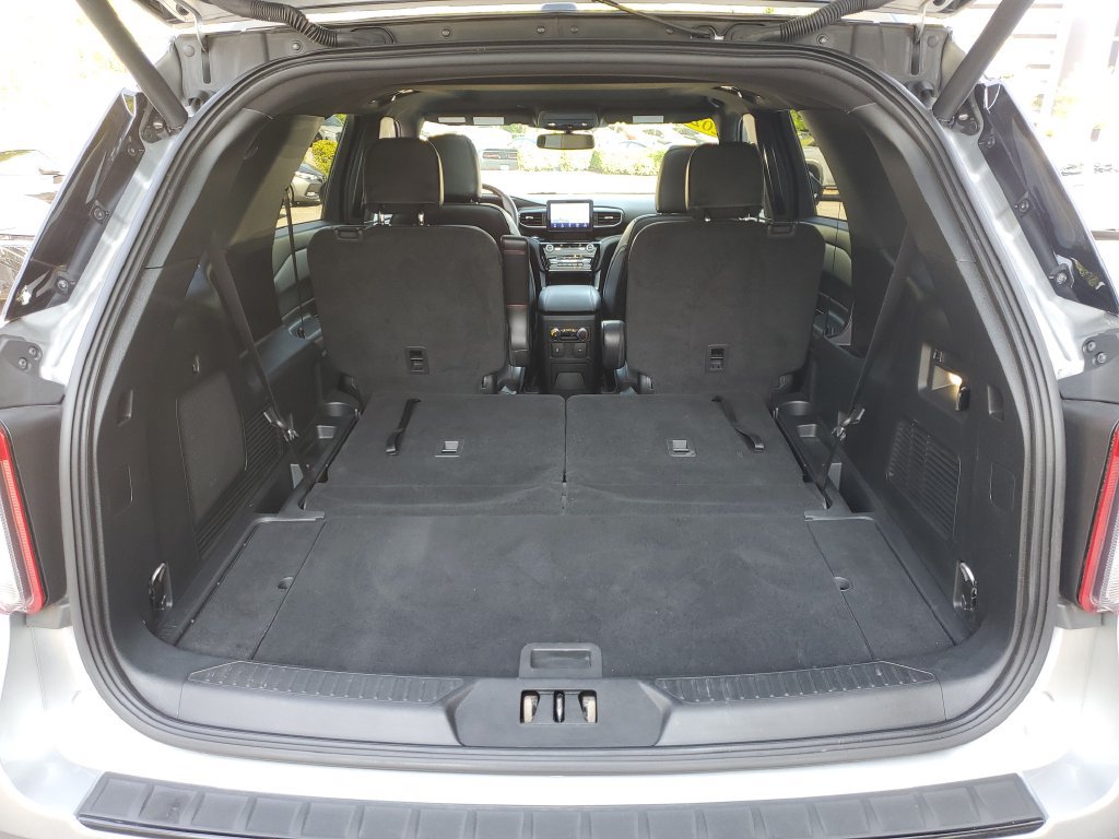 Used 2023 Ford Explorer ST-Line w/ Class IV Trailer Tow Package AWD/4WD image 7