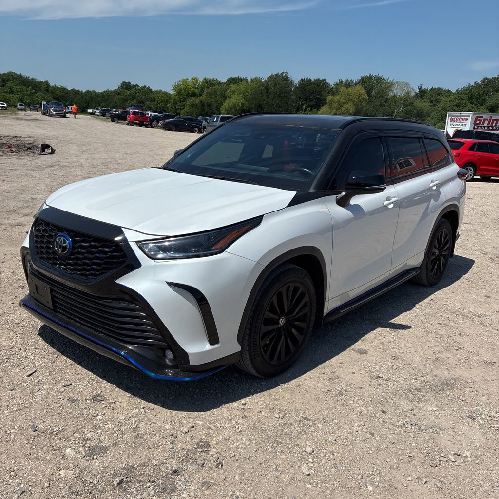 Used 2023 Toyota Highlander XSE