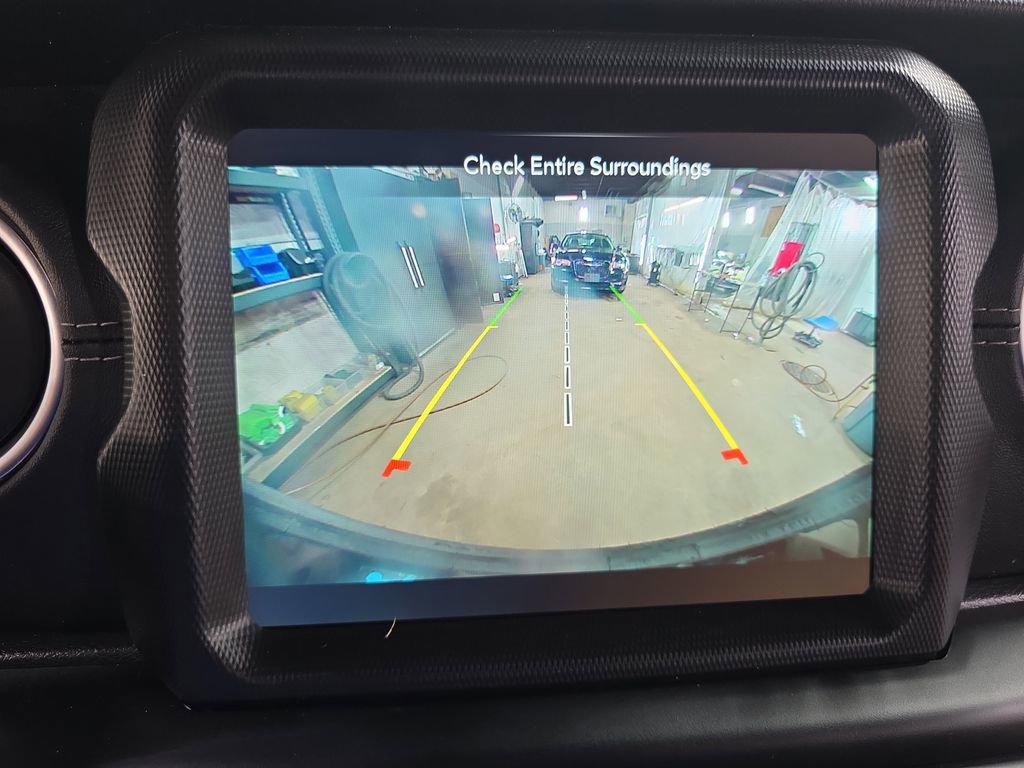 Used 2022 Jeep Wrangler Unlimited Sahara w/ Cold Weather Group image 22