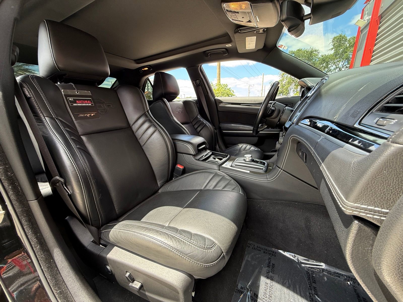 Used 2023 Chrysler 300 C image 19