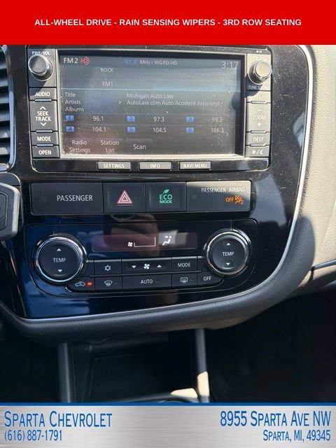 Used 2015 Mitsubishi Outlander GT AWD/4WD image 19