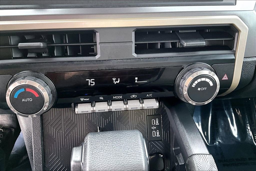 Used 2025 Toyota Tacoma TRD Off-Road image 31
