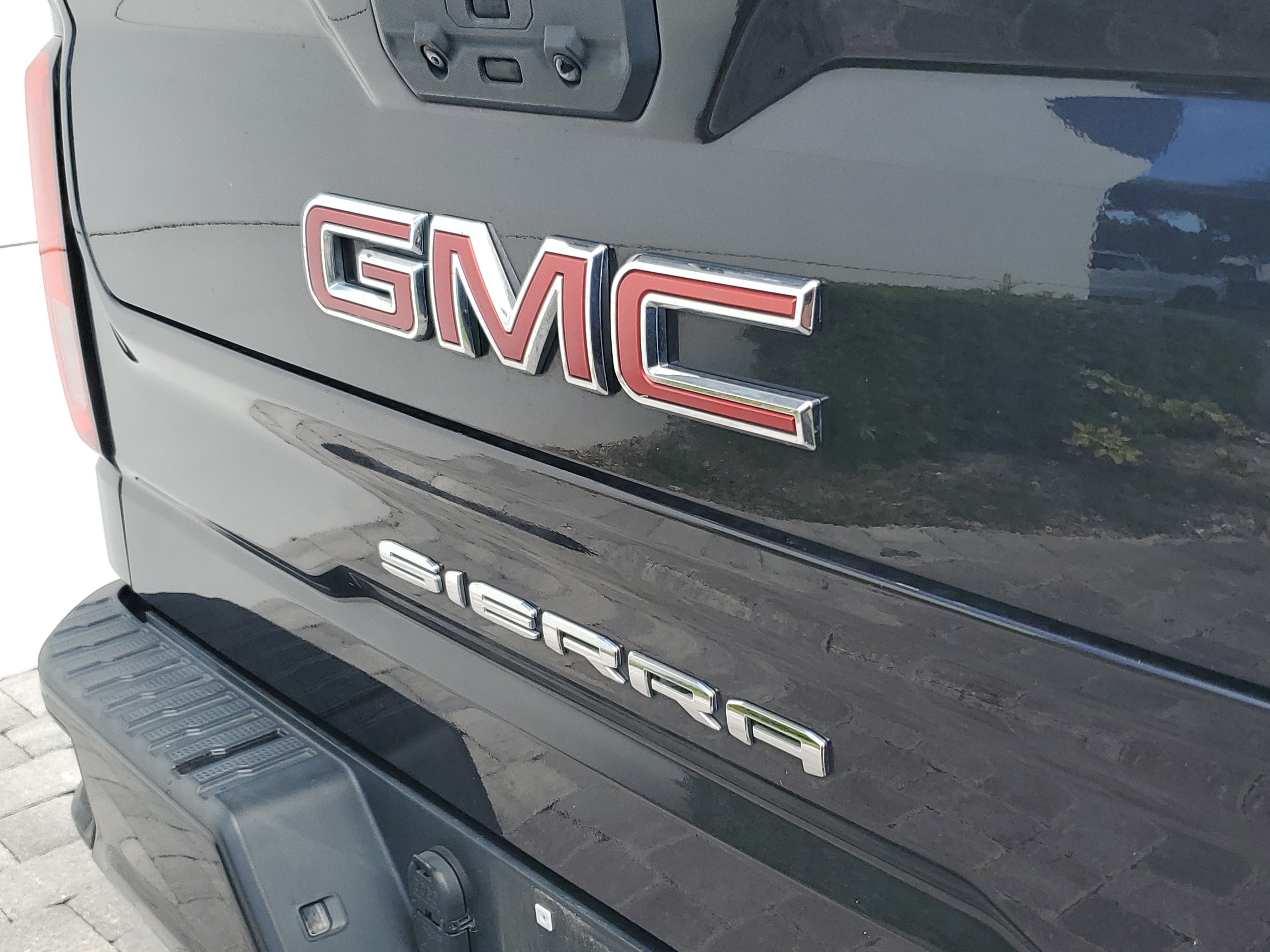 Used 2023 GMC Sierra 1500 Elevation AWD/4WD image 7