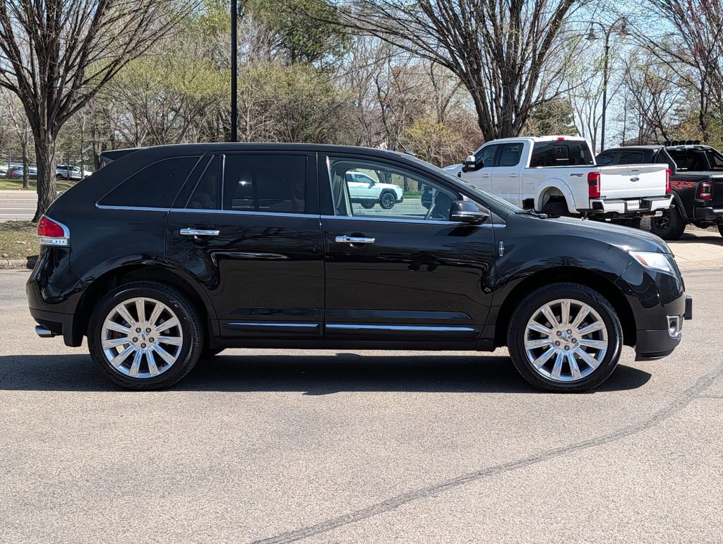 Used 2014 Lincoln MKX AWD w/ Equipment Group 102A image 14