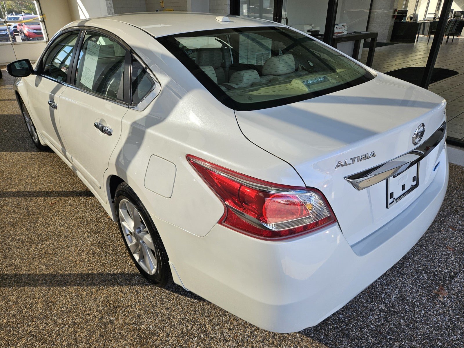 Used 2013 Nissan Altima 2.5 SL FWD image 4