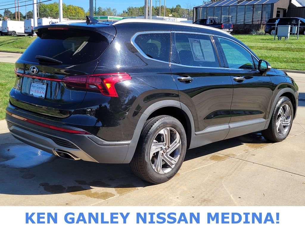 Used 2023 Hyundai Santa Fe SEL image 3